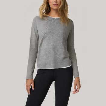 Color-blocked neckline women's base layer top