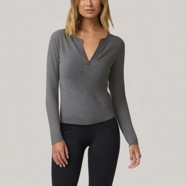 Retro-style slim-fit V-neck women's base layer top