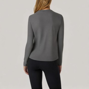Retro-style slim-fit V-neck women's base layer top