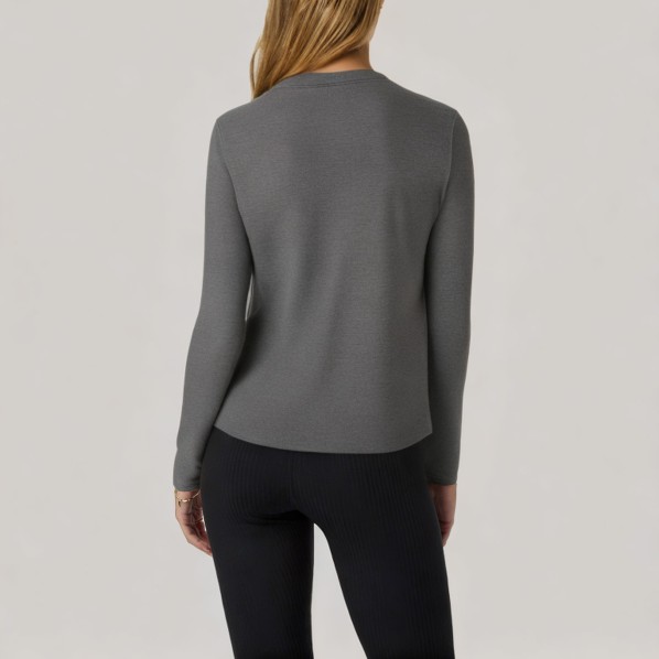 Retro-style slim-fit V-neck women's base layer top