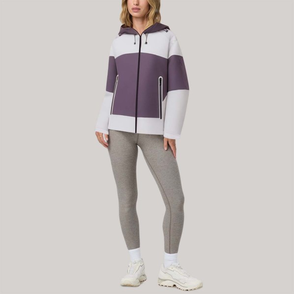 Comfortable hooded women's autumn windbreaker